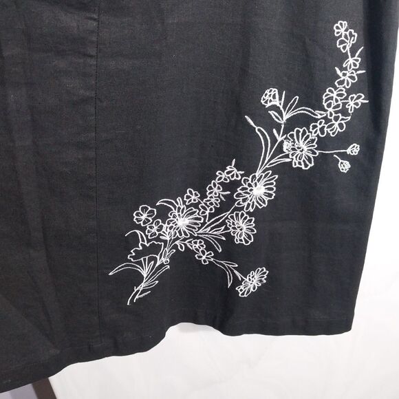 Sag Harbor Skirt Sz 10P Black Linen/Rayon Whimsigoth Dark Romantic Daisy Floral - Picture 2 of 7